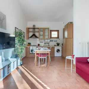 four-shades-of-apartments.it-tuscanyhotel.com/